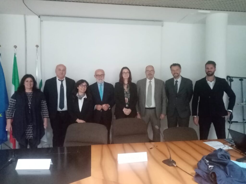 (in foto: Chiara Vitali, Giovanni Fuggetta, Frida Paolella, Lanfranco Zucconi, Marzia Migliorelli, Roberto Angelini, Angelo Vallerani, Daniele Tonti)